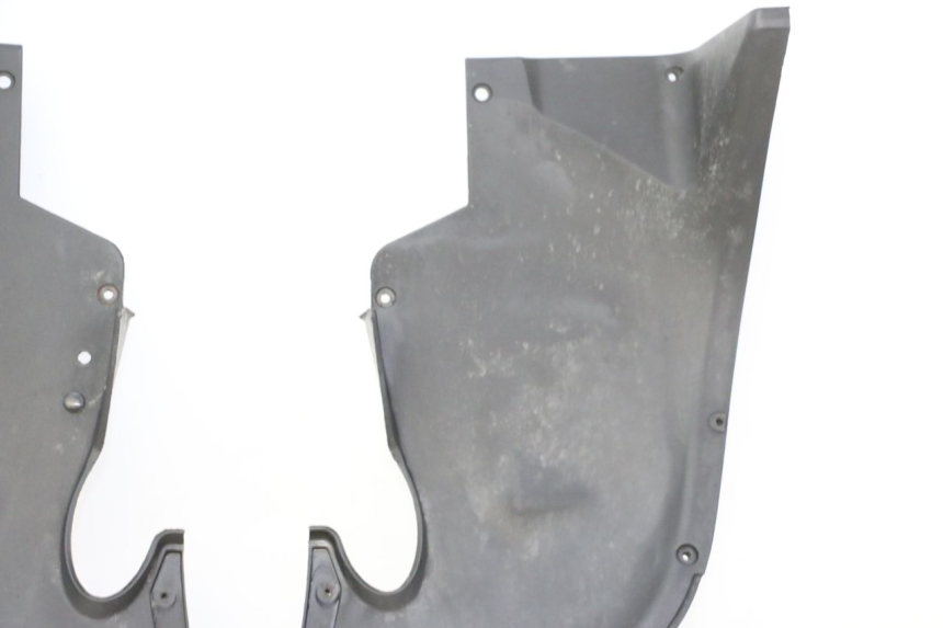 photo de RADHAUS VORNE PIAGGIO MP3 RL 250 (2006 - 2010) - Details der Befestigungspunkte