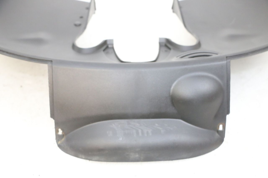 photo de RADHAUS VORNE PIAGGIO MP3 RL 250 (2006 - 2010) - Details der Befestigungspunkte