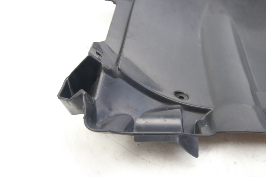 photo de VORDERRADABDECKUNG SUZUKI SIXTEEN 125 (2008 - 2010) - Zoom auf Komponenten