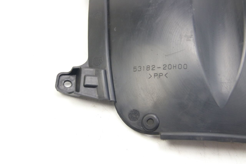 photo de VORDERRADABDECKUNG SUZUKI SIXTEEN 125 (2008 - 2010) - Oberflächenzustand und Material