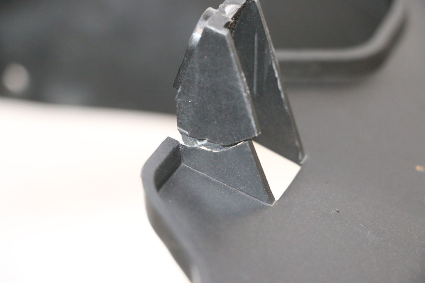 photo de RADHAUS VORNE APRILIA SR MOTARD 50 (2012 - 2018) - Details der Befestigungspunkte