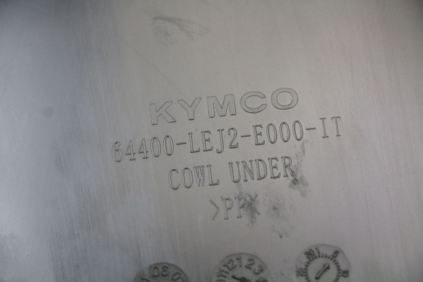 photo de RADHAUS VORNE KYMCO SUPER 8 125 (2008 - 2015) - Oberflächenzustand und Material