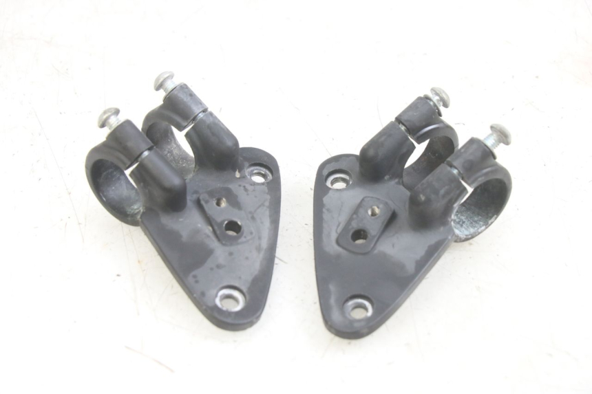 photo de SCHEINWERFERHALTERUNG GILERA DNA 50 (2000 - 2007) - Alternative Perspektive