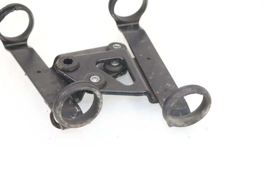 photo de SCHEINWERFER HALTER SUZUKI DR DJEBEL 600 (1985 - 1990) - Zoom auf Gebrauchszustand