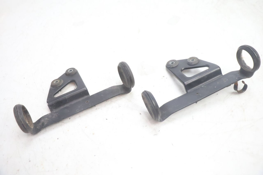 photo de SCHEINWERFER HALTER SUZUKI DR S 600 (1985 - 1989) - Oberflächenzustand und Material