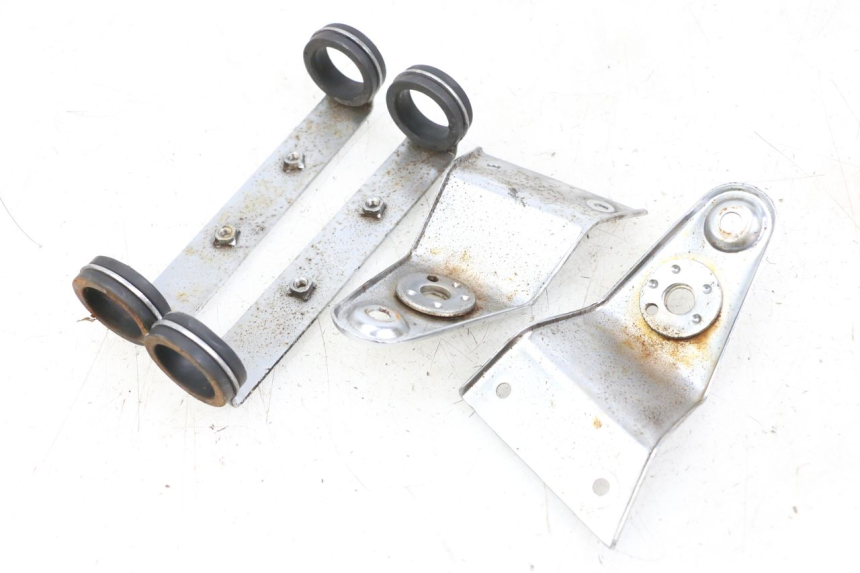 photo de SCHEINWERFER HALTER HYOSUNG GF 125 (2001 - 2005) - Detailansicht des Bauteils