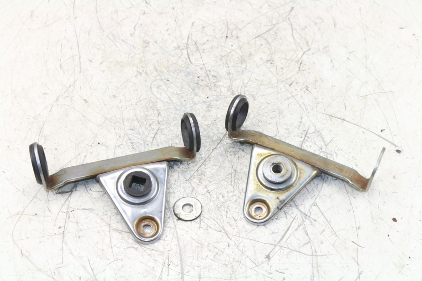 photo de SCHEINWERFER HALTER SUZUKI GN 125 (1997 - 2000) - Hauptansicht