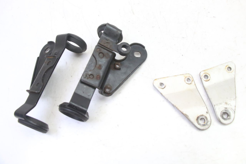 photo de SCHEINWERFER HALTER SUZUKI GS GSE 500 (2001 - 2003) - Detailansicht des Bauteils