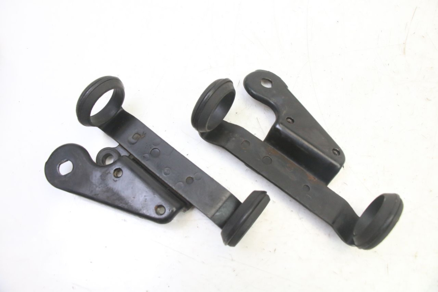 photo de SCHEINWERFER HALTER SUZUKI GS GSE 500 (2001 - 2003) - Zoom auf Gebrauchszustand