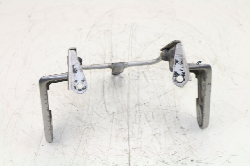 photo de SCHEINWERFER HALTER KAWASAKI ZEPHYR 550 (1991 - 1998) - Zoom auf Gebrauchszustand