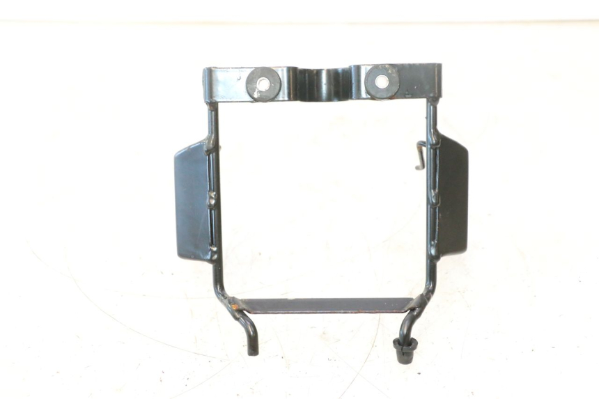 photo de SCHEINWERFER HALTER DAELIM VJ ROADWIN 125 (2004 - 2007) - Detailansicht des Bauteils