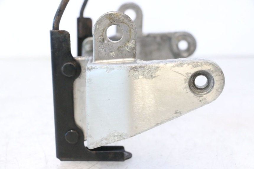 photo de SCHEINWERFER HALTER YAMAHA XJR 1300 (1998 - 2002) - Geprüftes Gebrauchtteil