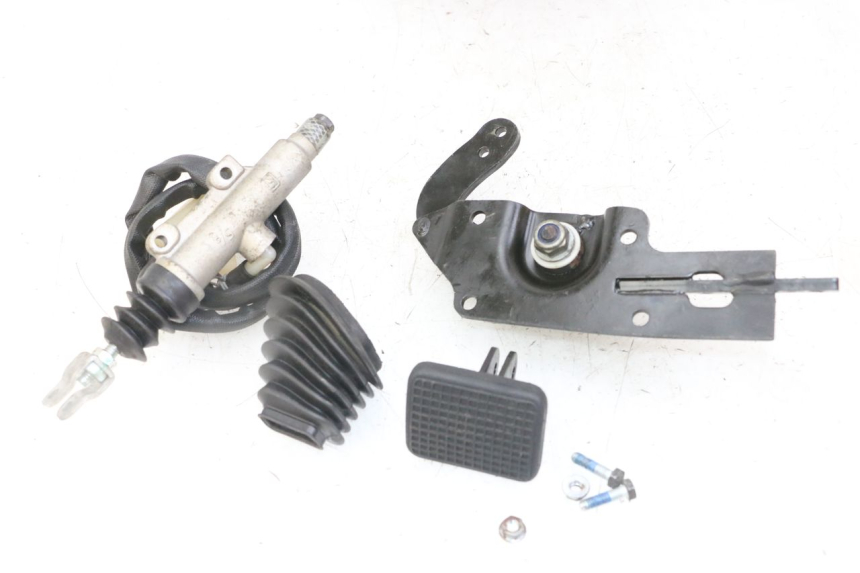 photo de BREMSPEDAL PIAGGIO IE MP3 YOURBAN 300 (2011 - 2016) - Alternative Perspektive