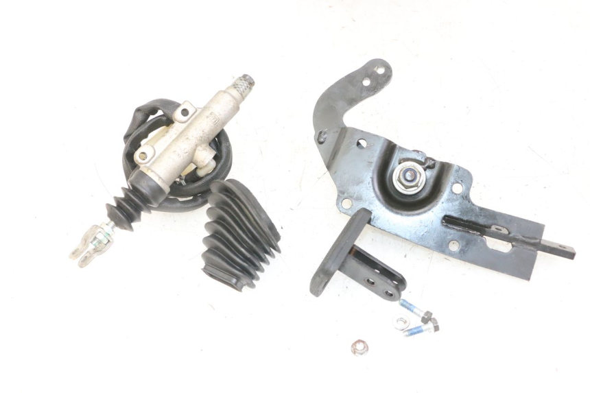 photo de BREMSPEDAL PIAGGIO IE MP3 YOURBAN 300 (2011 - 2016) - Technische Nahaufnahme