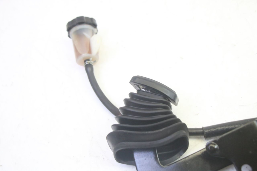 photo de BREMSPEDAL PIAGGIO MP3 HPE 350 (2018 - 2020) - Oberflächenzustand und Material