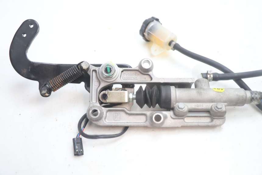 photo de BREMSPEDAL PIAGGIO MP3 HPE 530 (2022 - 2026) - Detailansicht des Bauteils