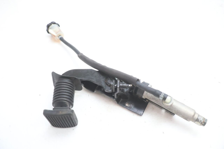 photo de BREMSPEDAL PIAGGIO MP3 LT 300 (2010 - 2016) - Oberflächenzustand und Material