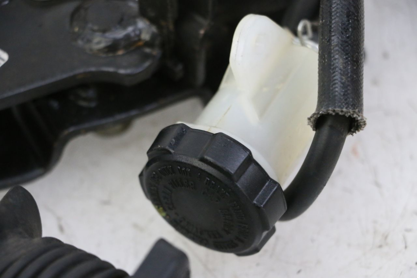 photo de BREMSPEDAL PIAGGIO MP3 500 (2014 - 2017) - Technische Nahaufnahme