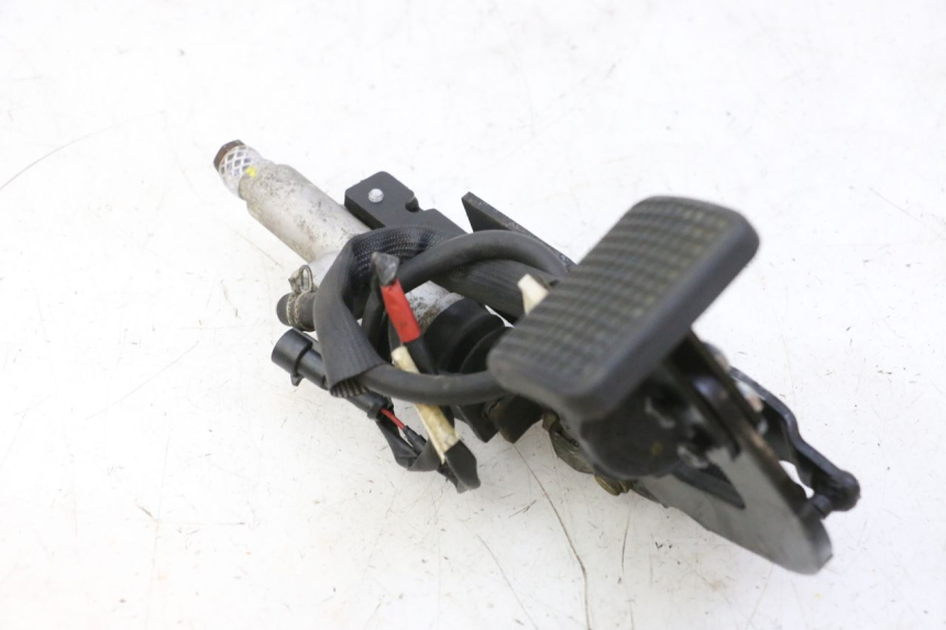 photo de BREMSPEDAL PIAGGIO MP3 RL 250 (2006 - 2010) - Detailansicht des Bauteils