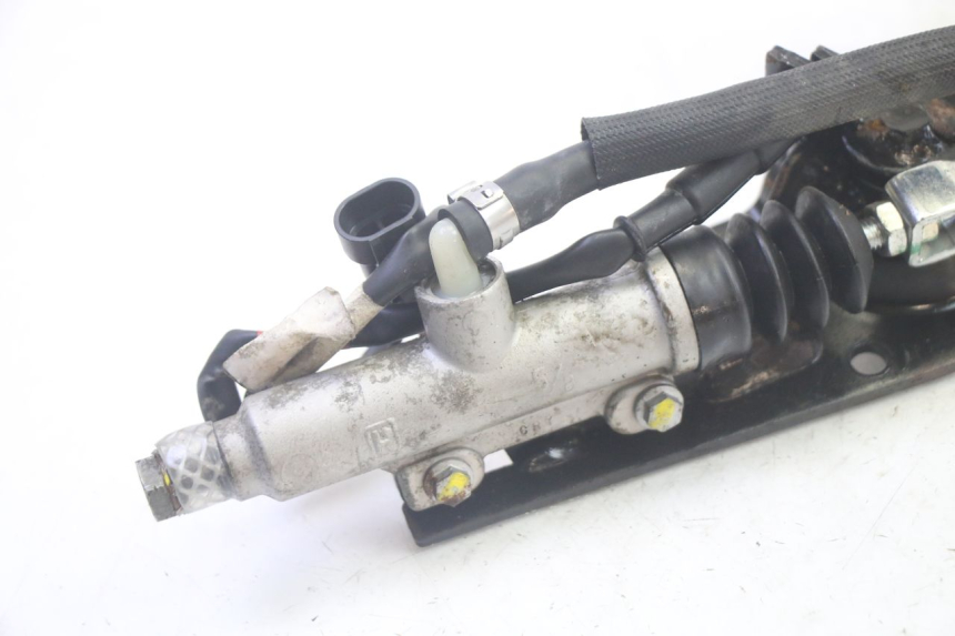 photo de BREMSPEDAL PIAGGIO MP3 RL 250 (2006 - 2010) - Detailansicht des Bauteils