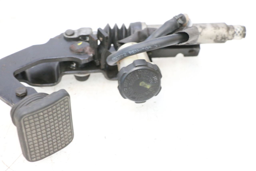 photo de BREMSPEDAL PIAGGIO MP3 RL 250 (2006 - 2010) - Zoom auf Gebrauchszustand