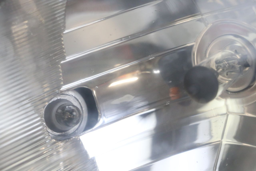 photo de VORDERSCHEINWERFER KYMCO AGILITY 4T 50 (2005 - 2018) - Zoom auf Gebrauchszustand