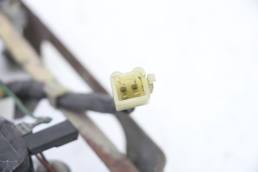 photo de SCHEINWERFER YAMAHA BW'S 100 (1999 - 2002) - Oberflächenzustand und Material