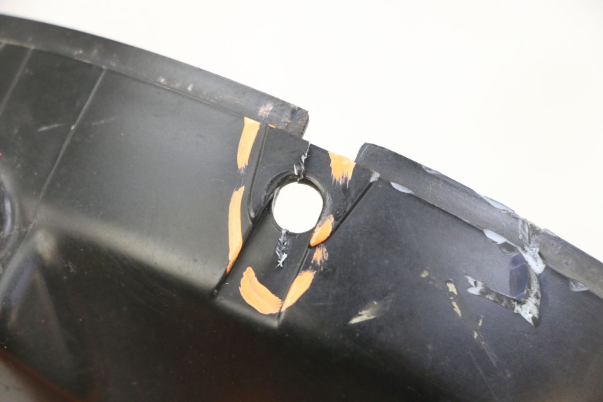 photo de VORDERSCHEINWERFER HONDA CBF 500 (2004 - 2007) - Fokus auf die Struktur