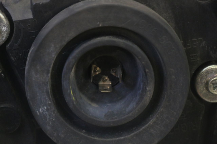 photo de SCHEINWERFER YAMAHA CYGNUS X INJECTION 125 (2007 - 2013) - Zoom auf Komponenten