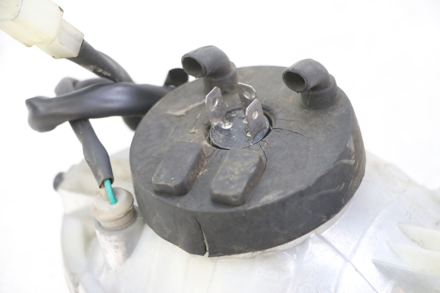 photo de SCHEINWERFER DAELIM BESBI 125 (2007 - 2008) - Oberflächenzustand und Material