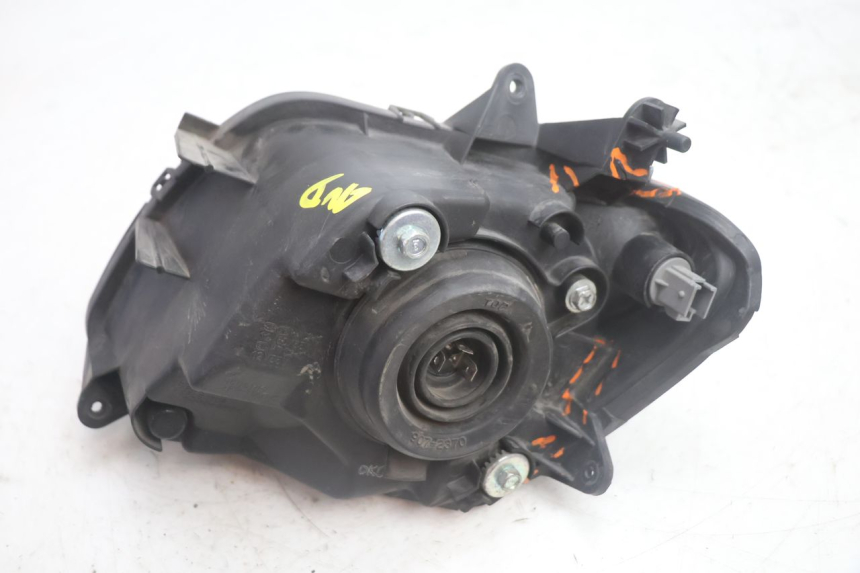 photo de SCHEINWERFER RECHTS SUZUKI BURGMAN EXECUTIVE ABS 650 (2006 - 2012) - Details der Befestigungspunkte