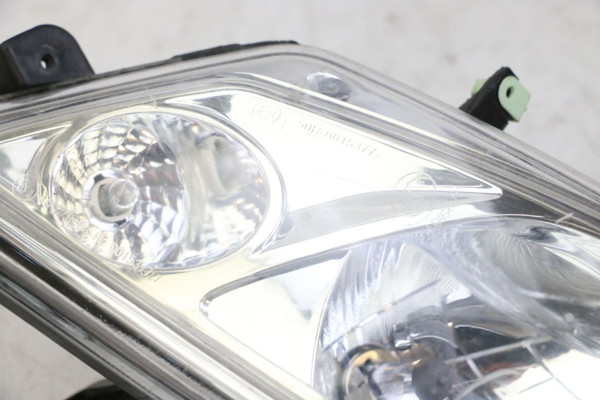 photo de RECHTER FRONTSCHEINWERFER PEUGEOT CITYSTAR 50 (2013 - 2017) - Hochauflösende Nahaufnahme