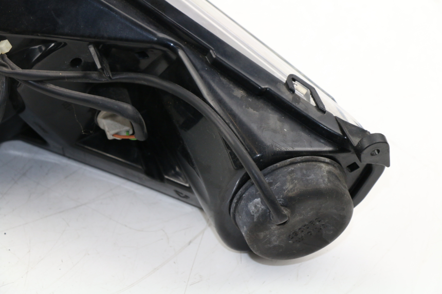 photo de SCHEINWERFER RECHTS PEUGEOT SATELIS COMPRESSOR K15 125 (2006 - 2009) - Qualität der Gebrauchtware