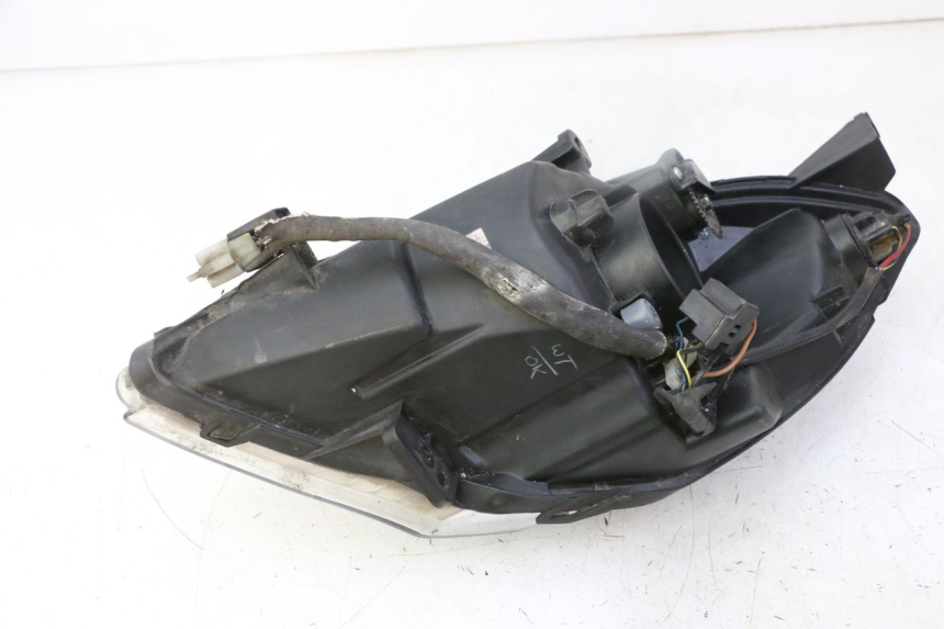 photo de SCHEINWERFER RECHTS PEUGEOT SATELIS 125 (2013 - 2018) - Details der Befestigungspunkte