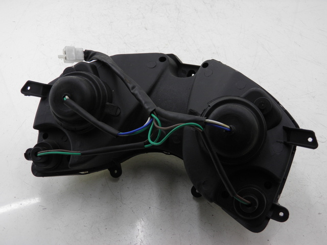 photo de SCHEINWERFER EUROCKA MATADOR 4T 50 (2010 - 2016) - Oberflächenzustand und Material