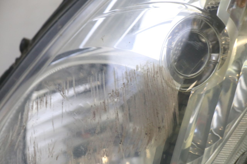 photo de VORDERSCHEINWERFER HONDA FES S-WING SWING ABS 125 (2007 - 2015) - Alternative Perspektive