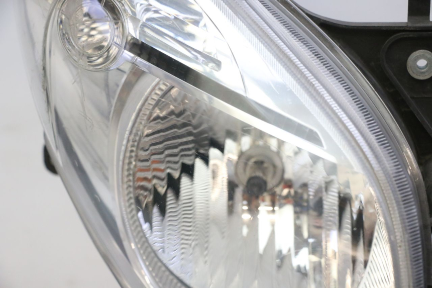 photo de VORDERSCHEINWERFER HONDA FES S-WING SWING ABS 125 (2007 - 2015) - Hochauflösende Nahaufnahme