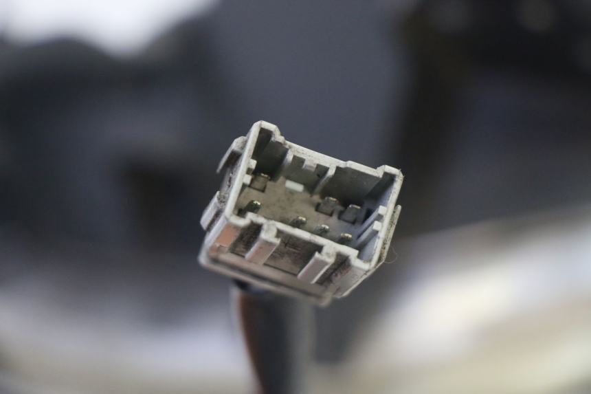 photo de VORDERSCHEINWERFER HONDA FES S-WING SWING ABS 125 (2007 - 2015) - Oberflächenzustand und Material