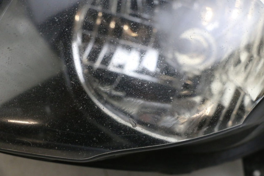 photo de VORDERSCHEINWERFER YAMAHA FJR ABS 1300 (2006 - 2012) - Oberflächenzustand und Material