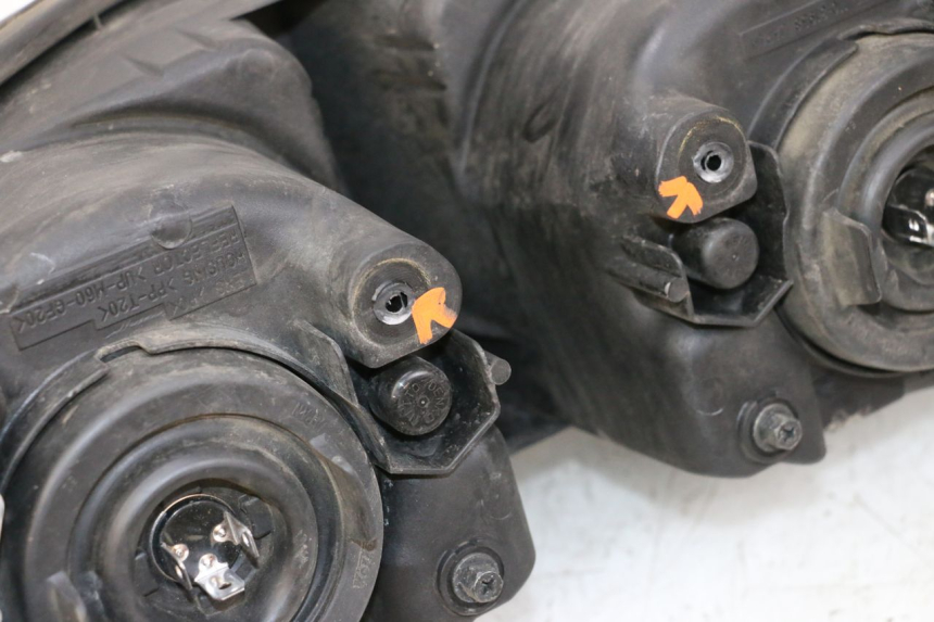 photo de VORDERSCHEINWERFER YAMAHA FJR ABS 1300 (2006 - 2012) - Details der Befestigungspunkte