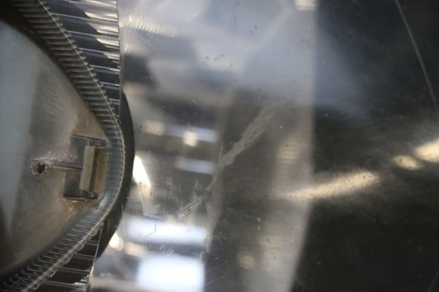 photo de SCHEINWERFER HONDA FJS SILVER WING SILVERWING 400 (2005 - 2008) - Details der Befestigungspunkte