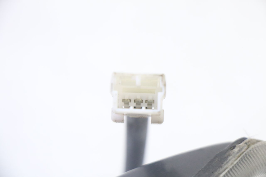 photo de VORDERSCHEINWERFER PIAGGIO FLY 2T 50 (2004 - 2017) - Oberflächenzustand und Material