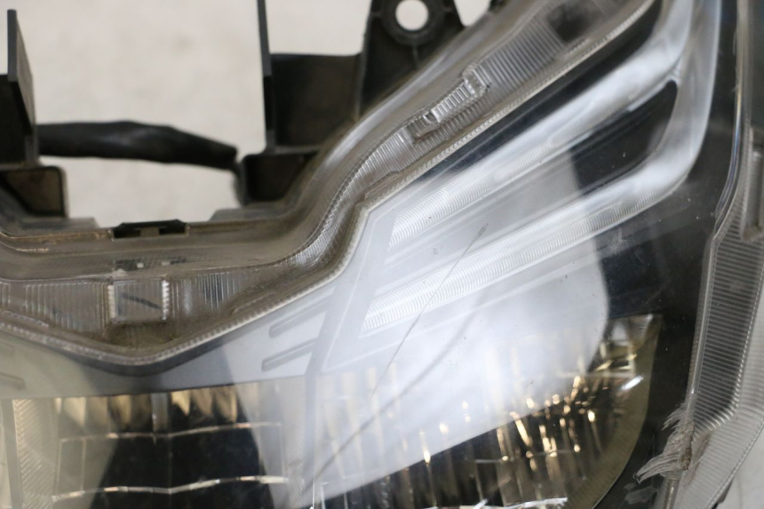 photo de SCHEINWERFER HONDA FORZA 125 (2015 - 2016) - Technische Nahaufnahme