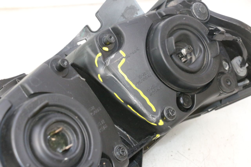 photo de SCHEINWERFER YAMAHA FZ8 800 (2010 - 2016) - Zoom auf Gebrauchszustand