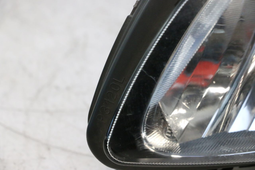 photo de SCHEINWERFER LINKS SUZUKI BURGMAN EXECUTIVE ABS 650 (2006 - 2012) - Oberflächenzustand und Material