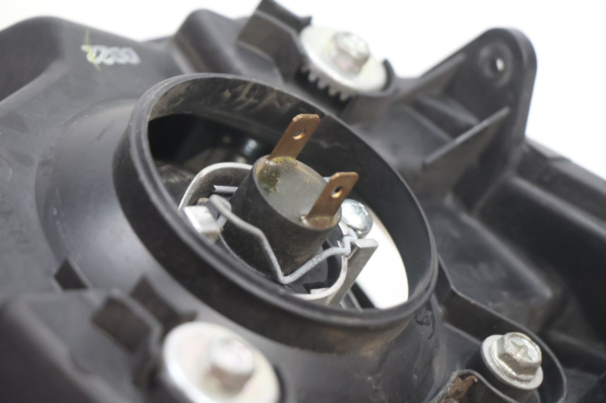 photo de SCHEINWERFER LINKS SUZUKI BURGMAN EXECUTIVE ABS 650 (2006 - 2012) - Weitere Ansicht des Artikels