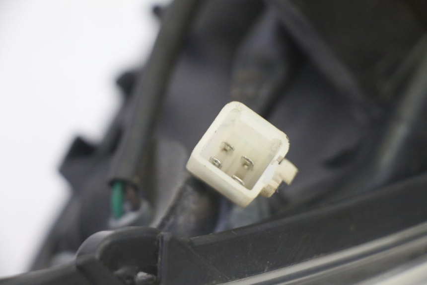 photo de LINKER FRONTSCHEINWERFER PEUGEOT CITYSTAR 50 (2013 - 2017) - Details der Befestigungspunkte