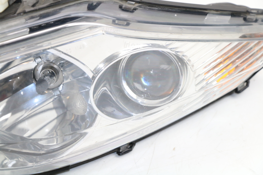 photo de SCHEINWERFER LINKS PEUGEOT SATELIS COMPRESSOR K15 125 (2006 - 2009) - Qualität der Gebrauchtware