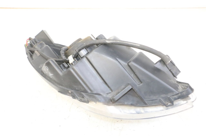 photo de SCHEINWERFER LINKS PEUGEOT SATELIS 125 (2013 - 2018) - Zoom auf Gebrauchszustand