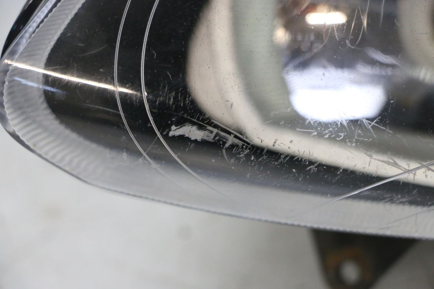 photo de SCHEINWERFER LINKS YAMAHA TZR 50 (2008 - 2016) - Kennzeichnungen und Originalreferenzen